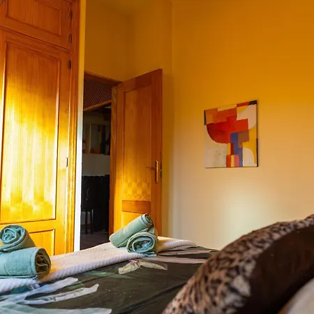 Apartment Calido Apartamento En Centro Con Terraza